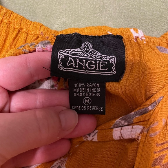 Women’s Size Medium Angie Cold Shoulder top - Picture 3 of 4